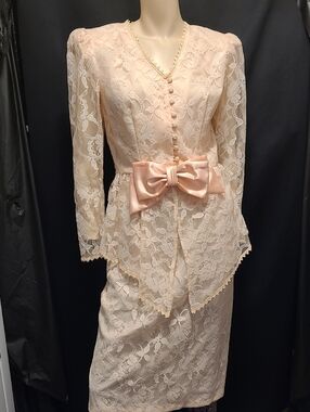 VINTAGE Peach Lace Two-Piece Dress with Satin Bow Nu-Mode